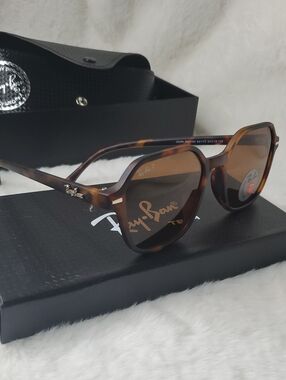 Ray-Ban Men’s Tortoise Shell Brown Frame Sunglasses